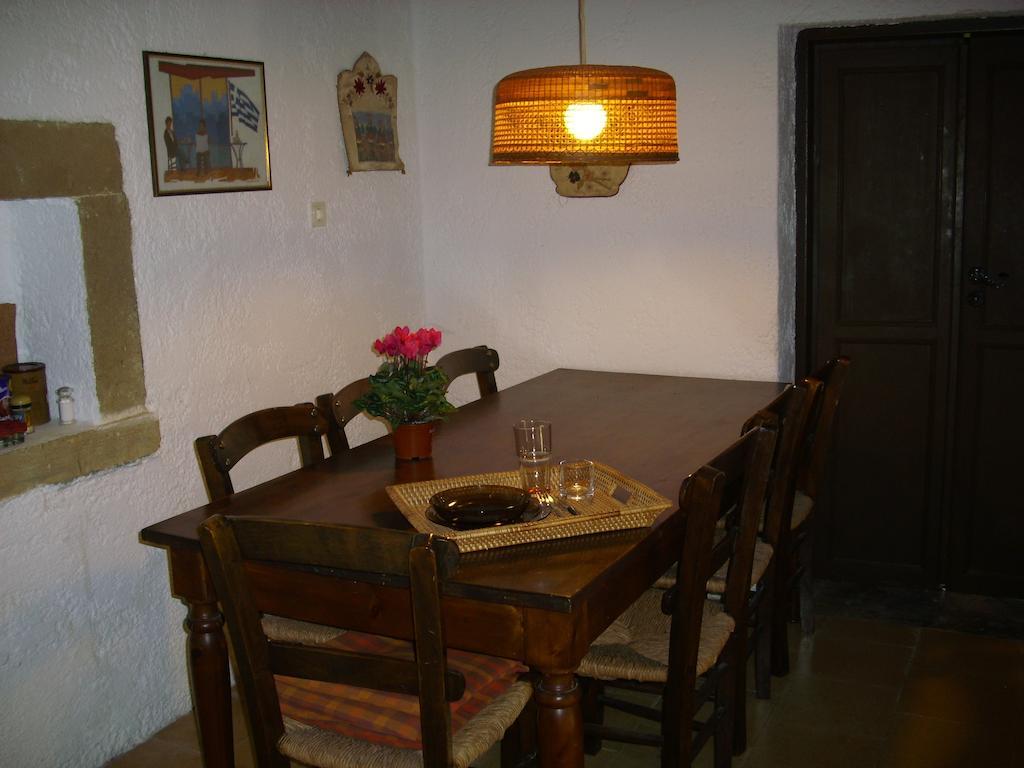 Patriko Country House Vóroi 部屋 写真